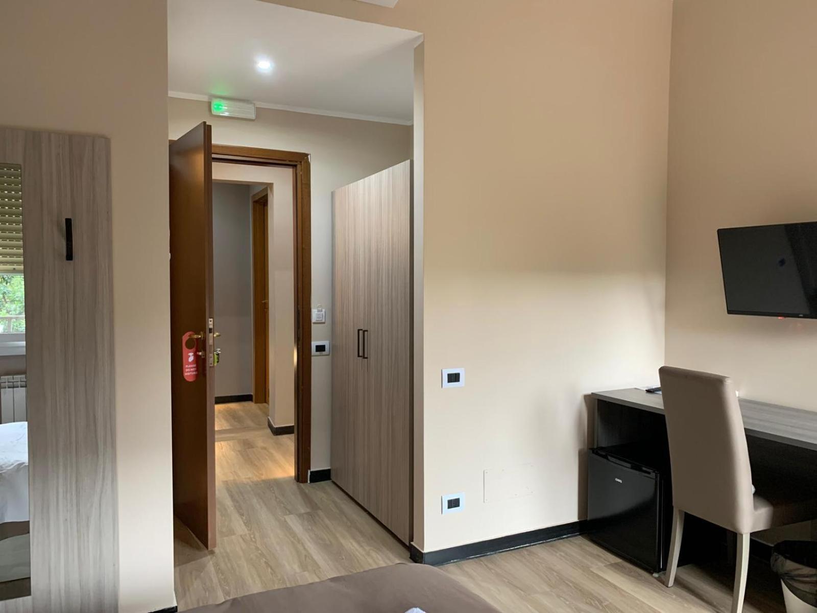 Albergo Locanda Diana เจนัว ภายนอก รูปภาพ
