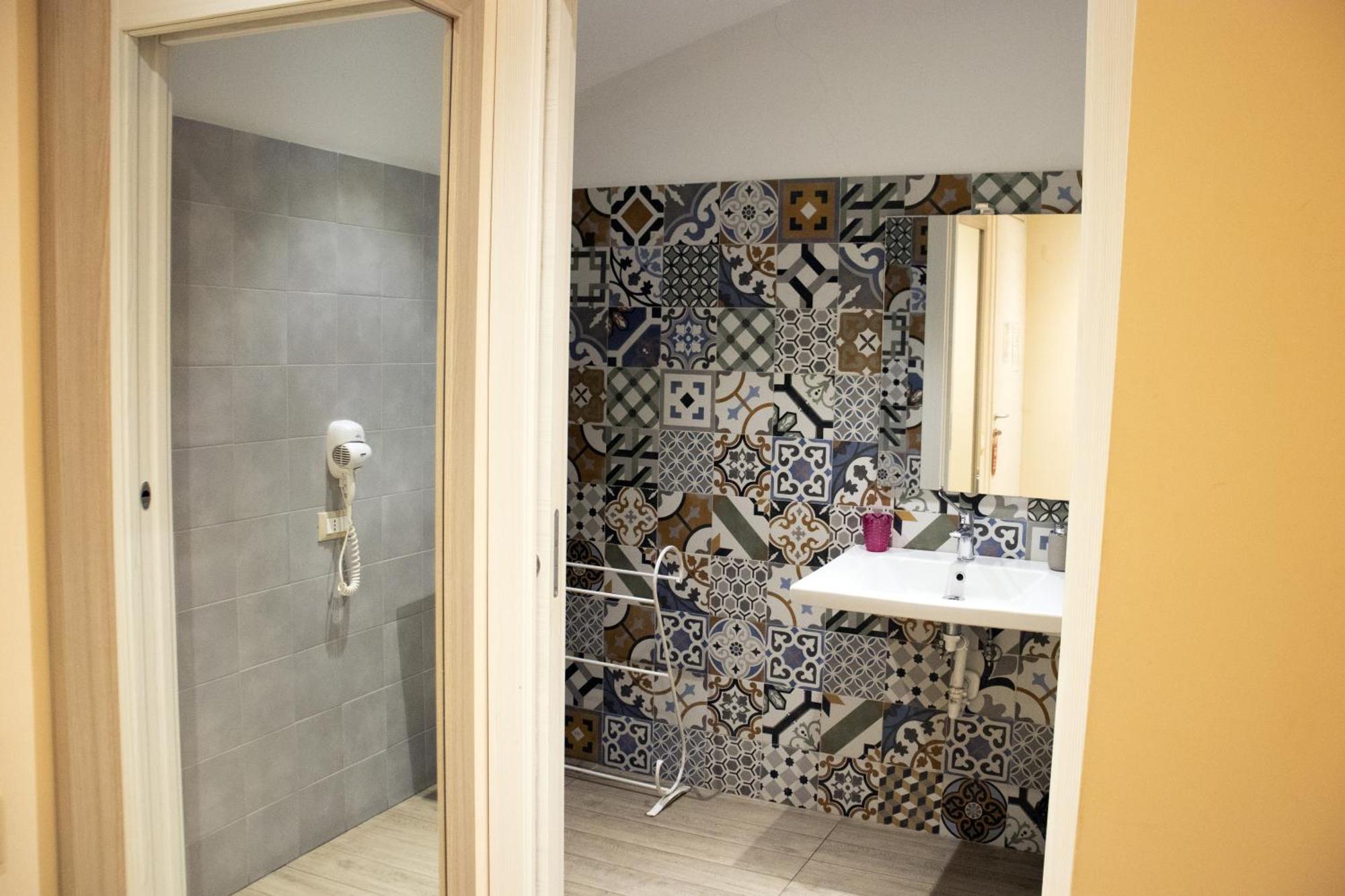Albergo Locanda Diana เจนัว ภายนอก รูปภาพ