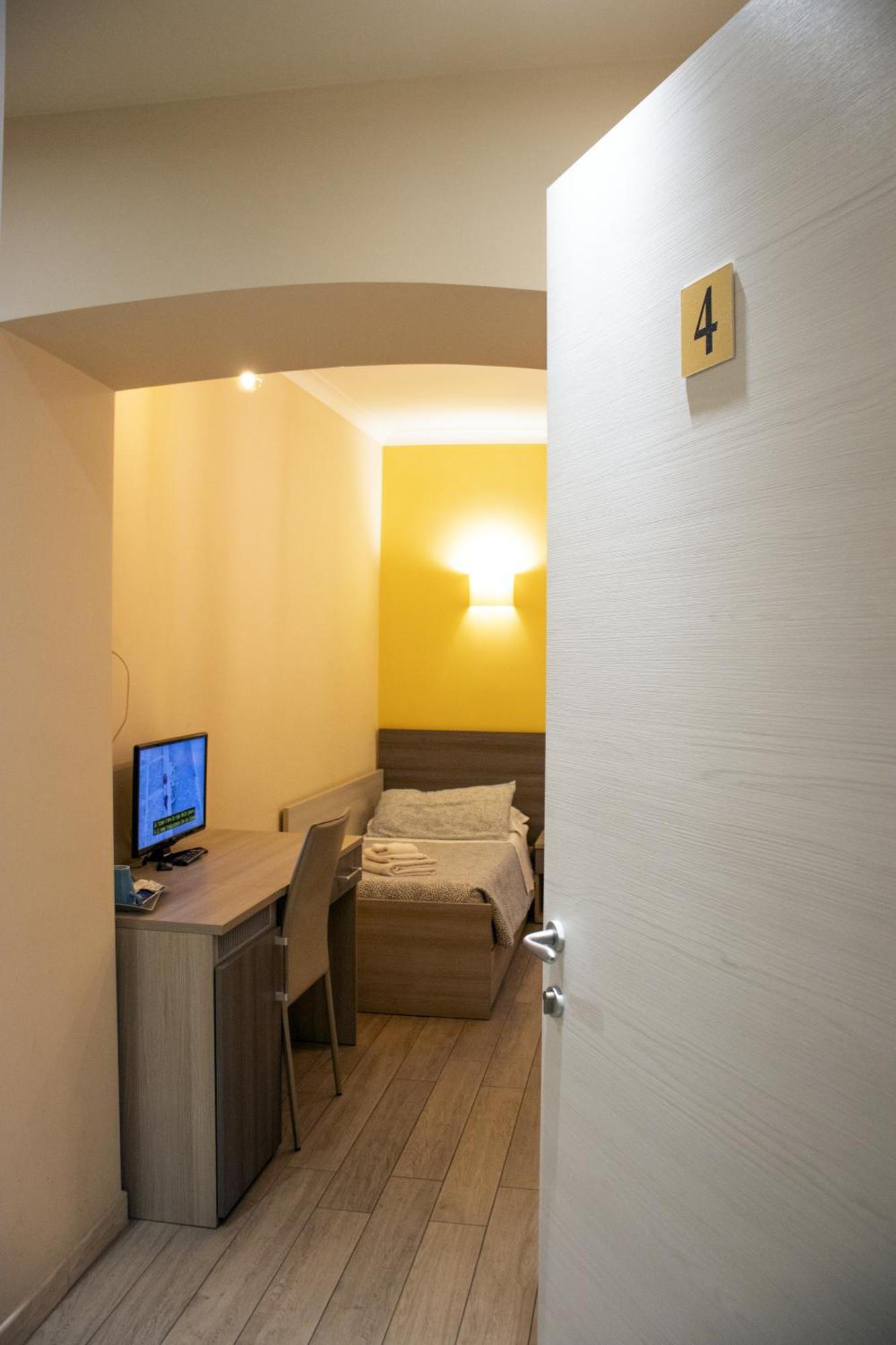 Albergo Locanda Diana เจนัว ภายนอก รูปภาพ