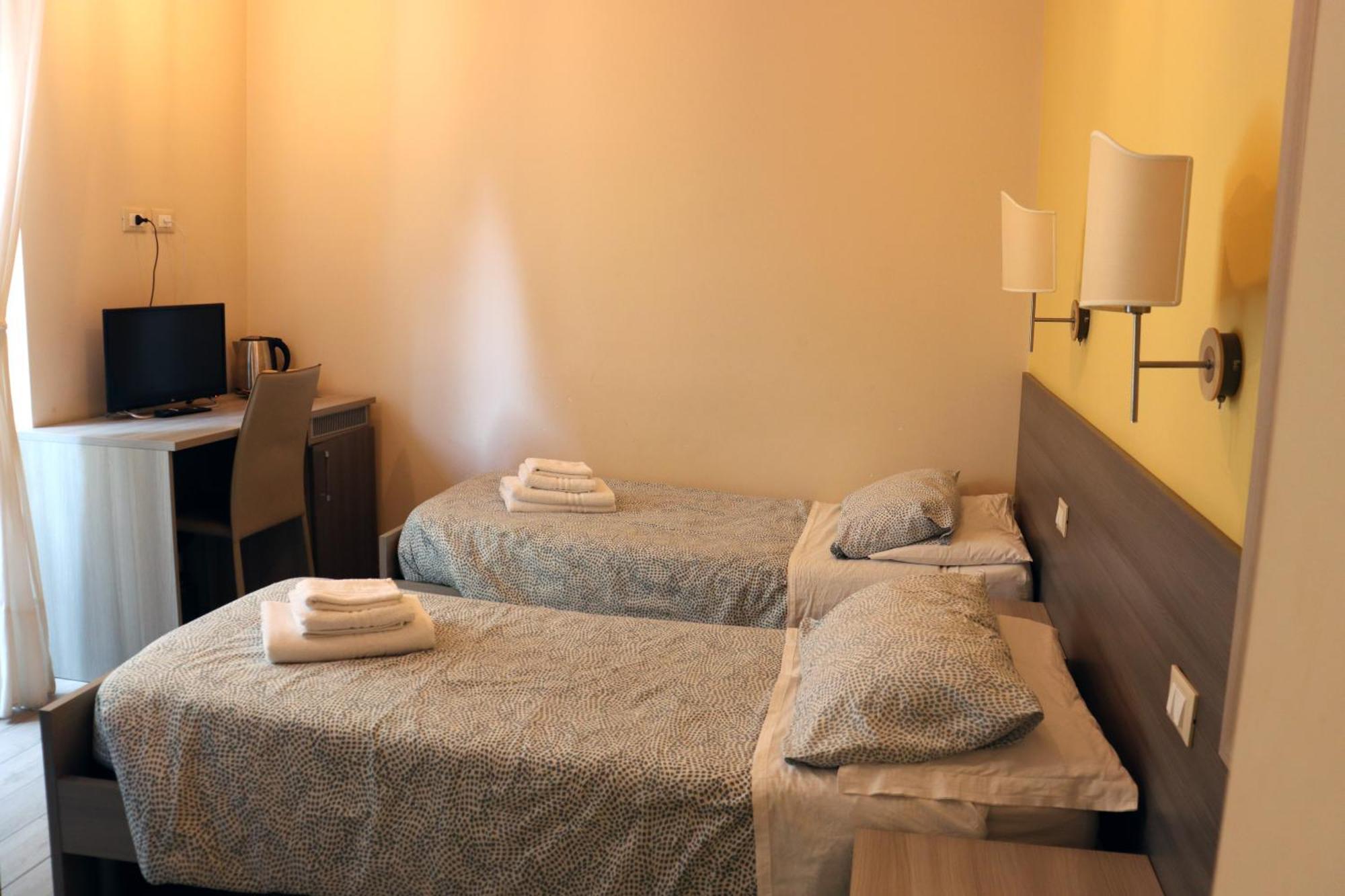 Albergo Locanda Diana เจนัว ภายนอก รูปภาพ